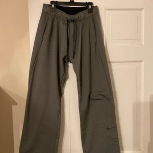 Nike Therma - Fit pants Ladies size Small